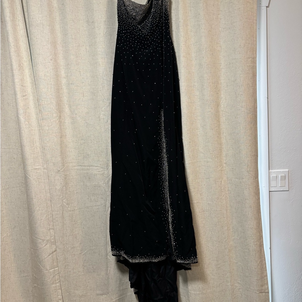 Elegant Black One Shoulder Dress